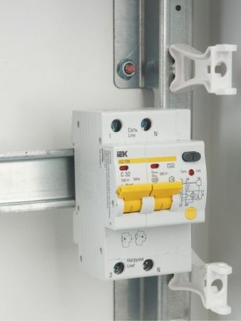 KARAT Дифференциальный автомат АД12M 2P C32 30мА тип A IEK