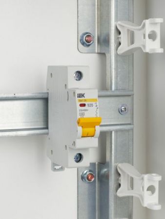 KARAT Автоматический выключатель ВА47-29 1P B 20А 4,5кА IEK