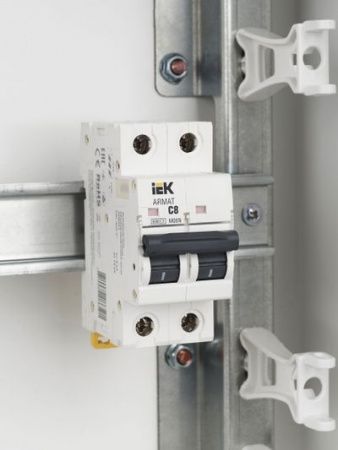 Выкл.автом.  2П   8А IEK AR-M06N-2-C008