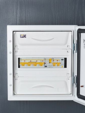 KARAT Дифференциальный автомат АД12 2P 20А 30мА тип AC IEK