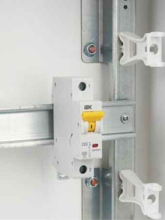 KARAT Автоматический выключатель ВА47-60M 1P C 63А 6кА IEK