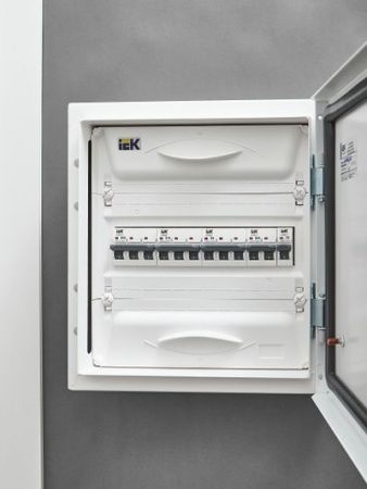 ARMAT Автоматический выключатель M10N 3P B 6А IEK